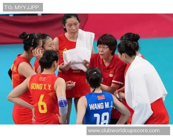 南京排球队的默契配合与战术分析探讨